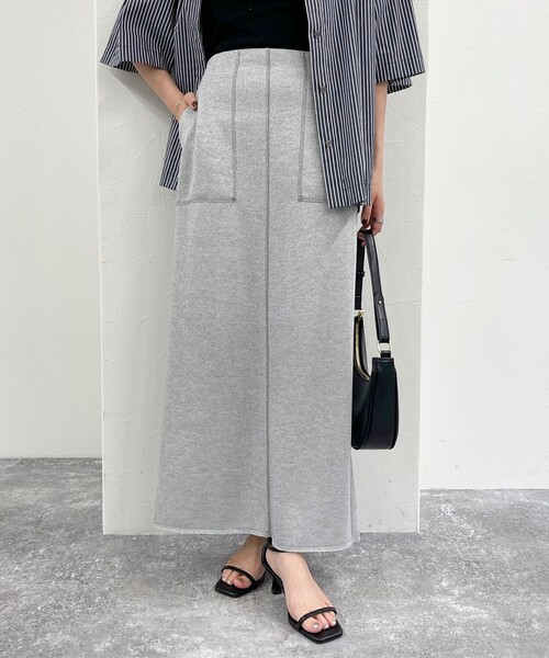 fredy emue（フレディエミュ）の「ラメ裏毛タイトスカート（スカート・レディース・ライトグレー/チャコールグレー・36/38）」の16枚目の写真