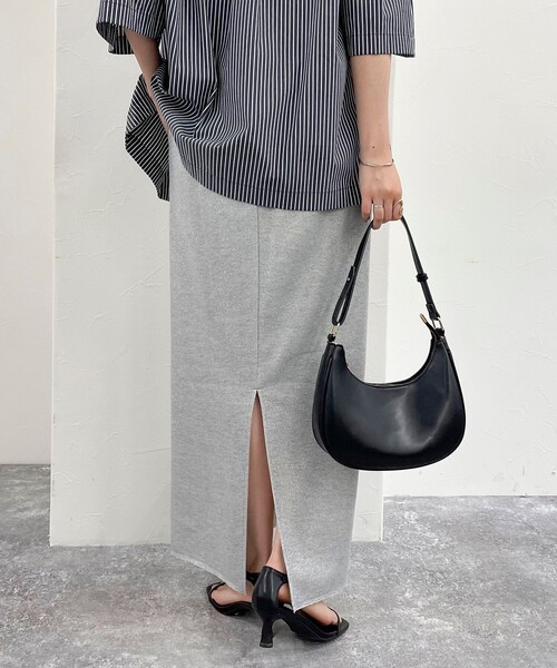 fredy emue（フレディエミュ）の「ラメ裏毛タイトスカート（スカート・レディース・ライトグレー/チャコールグレー・36/38）」の13枚目の写真