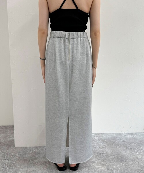 fredy emue（フレディエミュ）の「ラメ裏毛タイトスカート（スカート・レディース・ライトグレー/チャコールグレー・36/38）」の9枚目の写真