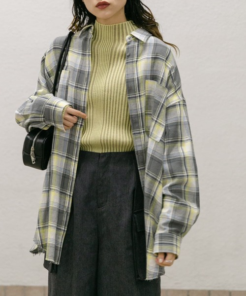 KBF（ケイビーエフ）の「『UR TECH』illi ランダムRIBハイネックニット