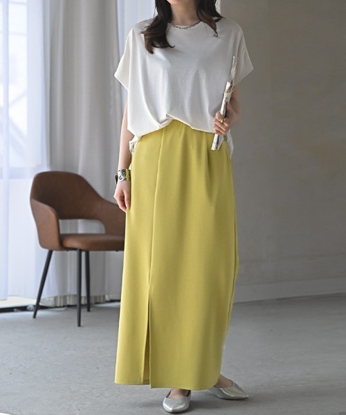 HUG.U（ハグユー）の「ストレッチナロースカート（スカート・レディース・ロイヤルブルー/ダークブラウン/レッド/ライム/ブラック/カーキ/アイボリー/グレイッシュベージュ/ダークグリーン/グレー・FREE）」の8枚目の写真