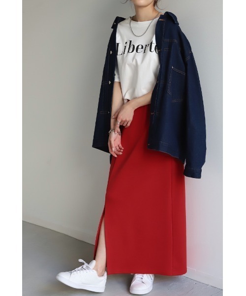 HUG.U（ハグユー）の「ストレッチナロースカート（スカート・レディース・ロイヤルブルー/ダークブラウン/レッド/ライム/ブラック/カーキ/アイボリー/グレイッシュベージュ/ダークグリーン/グレー・FREE）」の13枚目の写真