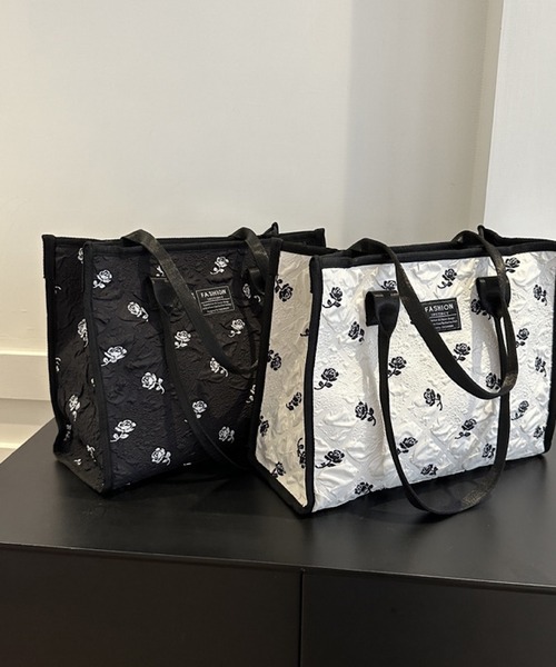 Mignonjour（ミニョンジュール）の「Mignonjour/フラワートートバッグ M2506（ショルダーバッグ・レディース・ブラック/ホワイト・FREE）」の6枚目の写真