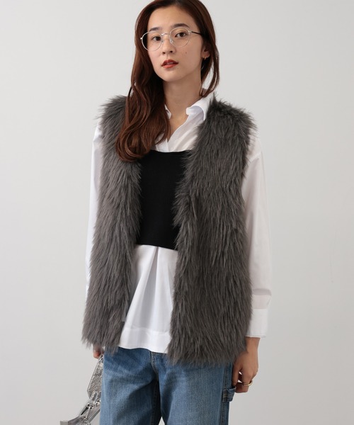 saloon(サルーン)の「SALOON(サルーン)/ロングフォックスライクベスト ノースリーブ(ベスト・レディース・チャコール/ベージュ/アイボリー・FREE)」の9枚目の写真