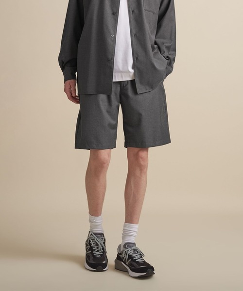 UNITED ARROWS（ユナイテッドアローズ）の「【マルチサイズ】ドレープ オールギャザー イージーショーツ -セットアップ対応-（その他パンツ・メンズ・ベージュ/ネイビー/ダークグレー/コバルトブルー/ダークグリーン/ブラウン/オリーブ/ブラック・マルチサイズ）」の3枚目の写真