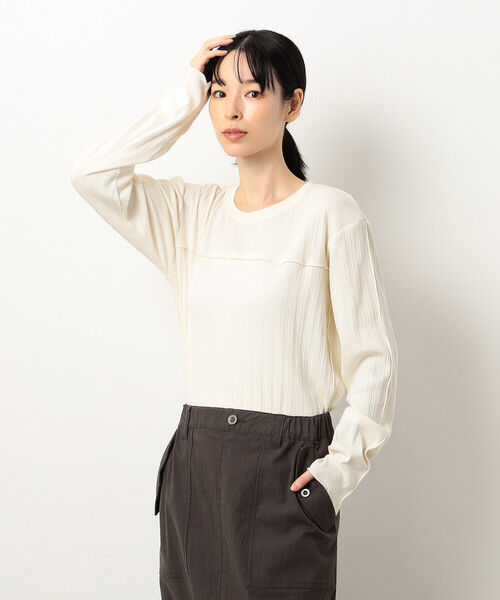 ONIGIRI(オニギリ)の「ランダムリブ クルーネックTシャツ (長袖)(Tシャツ/カットソー・レディース・グリーン/アイボリー/チャコール/イエロー・FREE)」の7枚目の写真