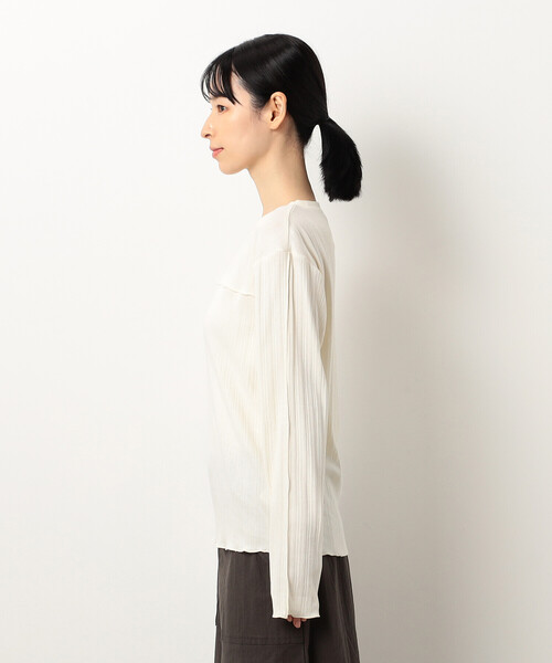 ONIGIRI(オニギリ)の「ランダムリブ クルーネックTシャツ (長袖)(Tシャツ/カットソー・レディース・グリーン/アイボリー/チャコール/イエロー・FREE)」の21枚目の写真
