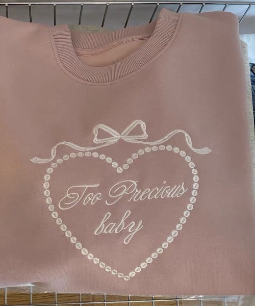 LAC-VERT（ラック・ヴェール）の「ガーリー刺繍スウェット（スウェット・レディース・ピンク/ライトグレー/グレー・FREE）」の4枚目の写真