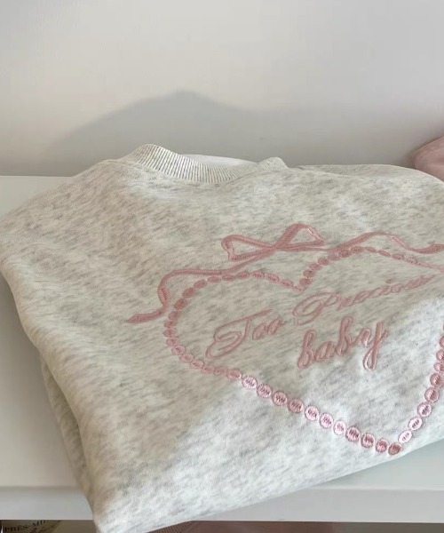 LAC-VERT（ラック・ヴェール）の「ガーリー刺繍スウェット（スウェット・レディース・ピンク/ライトグレー/グレー・FREE）」の5枚目の写真