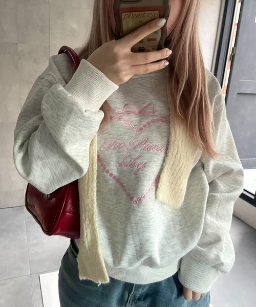 LAC-VERT（ラック・ヴェール）の「ガーリー刺繍スウェット（スウェット・レディース・ピンク/ライトグレー/グレー・FREE）」の9枚目の写真