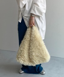 pillow bag / 13inchのPCもA4もすっぽりファーバッグ