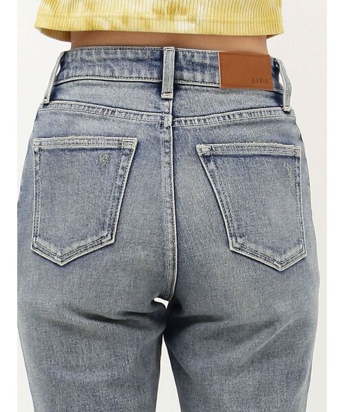 EVRIS（エヴリス）の「スリムフレアダメージデニムパンツ（デニムパンツ・レディース・ブラック/ブルー・MEDIUM/SMALL）」の21枚目の写真