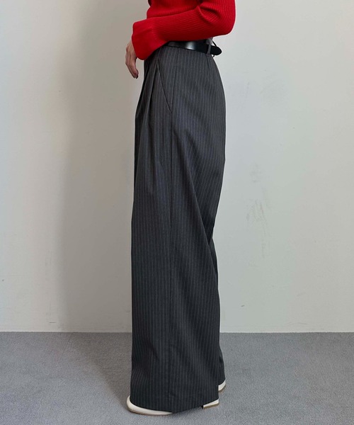 1chaku.（イッチャク）の「ハイウエストストレートパンツ（スラックス・レディース・チャコールグレー・マルチサイズ）」の4枚目の写真