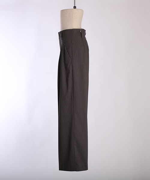 1chaku.（イッチャク）の「ハイウエストストレートパンツ（スラックス・レディース・チャコールグレー・マルチサイズ）」の7枚目の写真