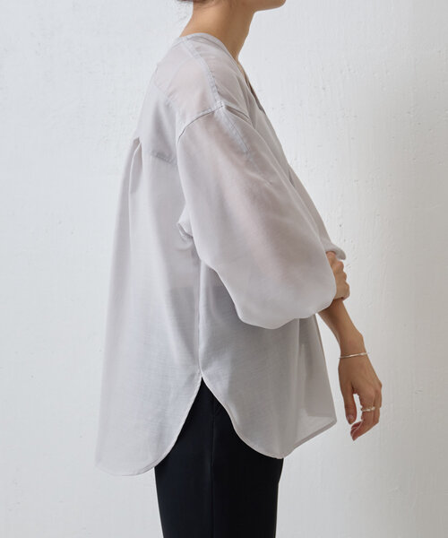 BEARDSLEY(ビアズリー)の「シアーカラーレスシャツ(シャツ/ブラウス・レディース・ライトグレー/ホワイト・FREE)」の15枚目の写真