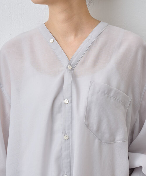 BEARDSLEY(ビアズリー)の「シアーカラーレスシャツ(シャツ/ブラウス・レディース・ライトグレー/ホワイト・FREE)」の16枚目の写真