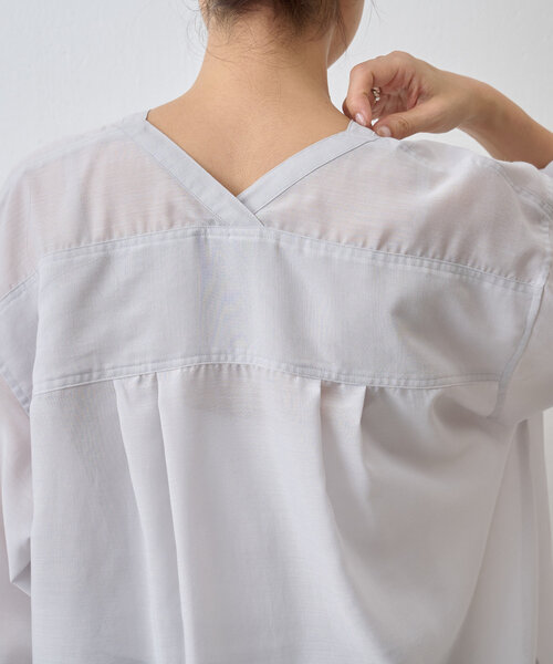 BEARDSLEY(ビアズリー)の「シアーカラーレスシャツ(シャツ/ブラウス・レディース・ライトグレー/ホワイト・FREE)」の19枚目の写真