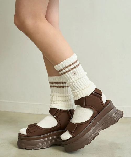 SNIDEL（スナイデル）の「スニーカーソールサンダル（サンダル・レディース・ブラック/ブラウン/ライトベージュ・SMALL/MEDIUM/LARGE）」の11枚目の写真