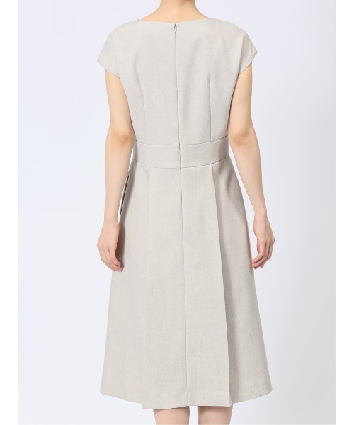 m.f.editorial（エムエフエディトリアル）の「【ストレッチ ウォッシャブル UV】m.f.エディトリアルレディース 半袖タックワンピース(セットアップ可能)（ワンピース・レディース・ベージュ・S/MEDIUM/LARGE）」の9枚目の写真