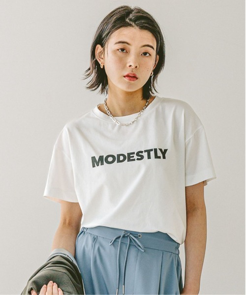 BAYFLOW(ベイフロー)の「アソートロゴショートスリーブT(Tシャツ/カットソー・レディース・オフホワイト/グリーン/グレイッシュベージュ/ブラック/ホワイト系2/ベージュ系2/ボルドー/パープル・MEDIUM/SMALL)」の2枚目の写真