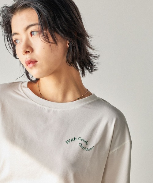 BAYFLOW(ベイフロー)の「アソートロゴショートスリーブT(Tシャツ/カットソー・レディース・オフホワイト/グリーン/グレイッシュベージュ/ブラック/ホワイト系2/ベージュ系2/ボルドー/パープル・MEDIUM/SMALL)」の18枚目の写真