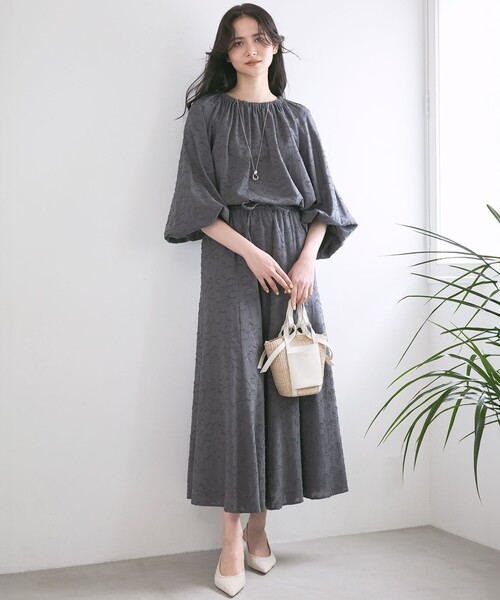 23区(ニジュウサンク)の「【SLOW/一部店舗限定】コットンジャカード ブラウス(シャツ/ブラウス・レディース・グレー系/アイボリー系/ブルー系・38)」の4枚目の写真