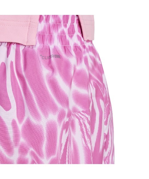 adidas(アディダス)の「アディダス adidas トレイン エッセンシャルズ 総柄プリント ワークアウトショーツ(その他パンツ・レディース・ブラック/ピンク・S/M/L/XL)」の6枚目の写真