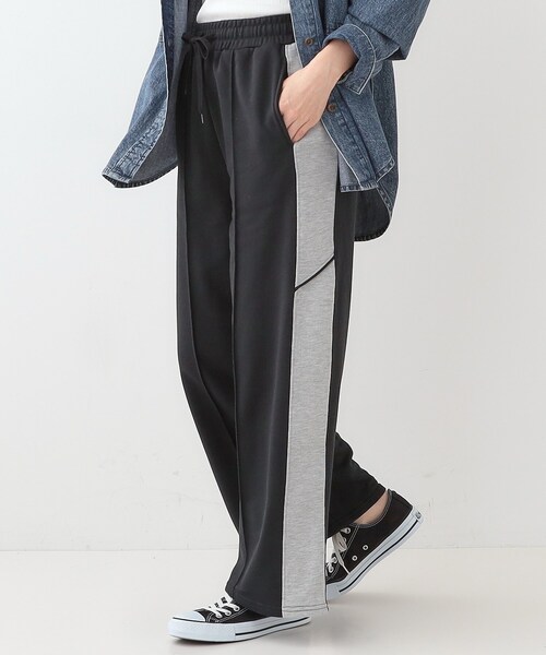 Cutie Blonde（キューティーブロンド）の「【洗える/S-LL】スウェットライン配色イージーパンツ（その他パンツ・レディース・ブラック/ライトグレー・01/02/03/04）」の8枚目の写真