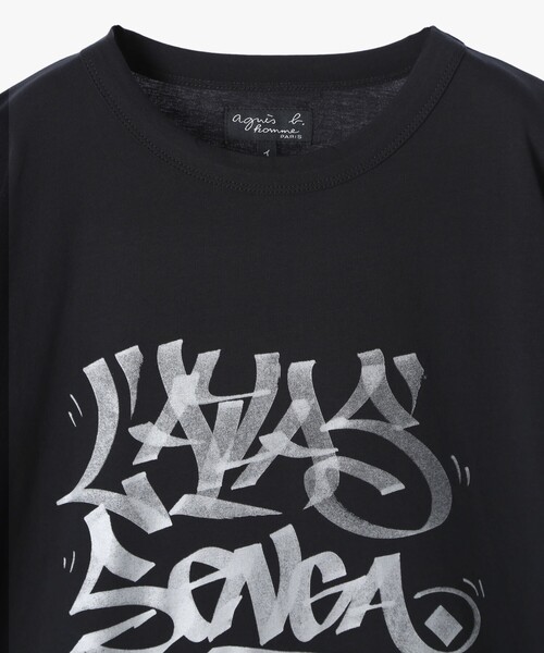 agnes b.(アニエスベー)の「メンズ オーガニックコットン プリント 半袖 アーティスト Tシャツ "L'Atlas"(Tシャツ/カットソー・メンズ・ブラック・1/2/3)」の3枚目の写真