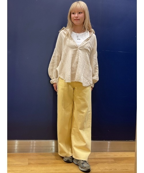 GAP(ギャップ)の「ガーゼ ビッグシャツ 長袖(シャツ/ブラウス・レディース・アイボリー/ホワイト/ブラック・XXS/XS/L/S/M)」の4枚目の写真