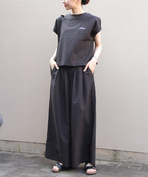 THOUSAND MILE(サウザンドマイル)の「THOUSAND MILE/サウザンドマイル フレンチスリーブシャツ&ロングパンツ セットアップ+バッグ(3点セット) FRENCH SLEEVE & LONG PANTS SET High Air Permeability(セットアップ・レディース・ベージュ/ブラック・FREE)」の12枚目の写真