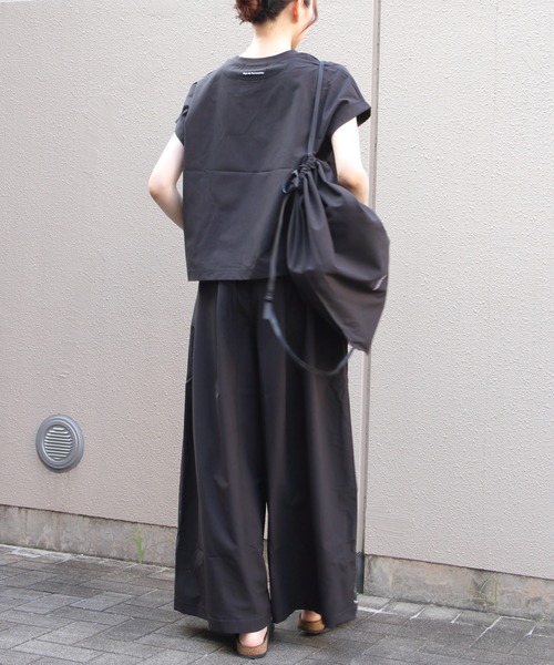 THOUSAND MILE(サウザンドマイル)の「THOUSAND MILE/サウザンドマイル フレンチスリーブシャツ&ロングパンツ セットアップ+バッグ(3点セット) FRENCH SLEEVE & LONG PANTS SET High Air Permeability(セットアップ・レディース・ベージュ/ブラック・FREE)」の14枚目の写真