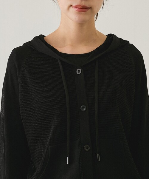 Jayro(ジャイロ)の「フード付ニットカーディガン(カーディガン/ボレロ・レディース・ベージュ/ブラック/ホワイト/グリーン・FREE)」の15枚目の写真