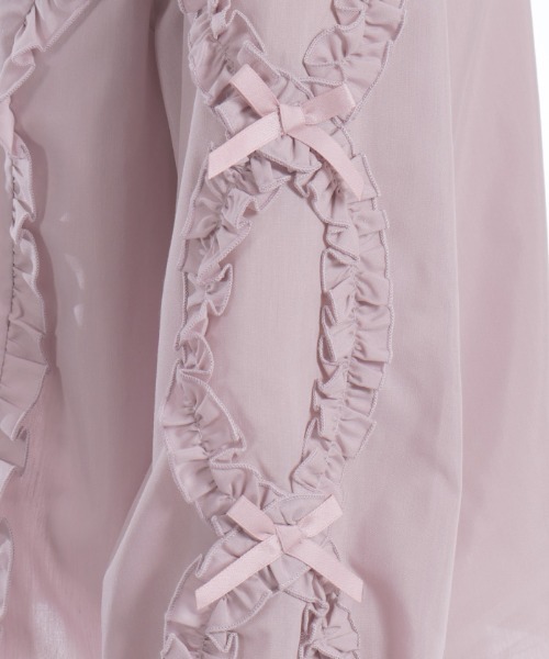 【新品未使用】シャルミエール　フリルブラウス　白ピンク Chalmiere（シャルミエール）の「フリルブラウス（シャツ/ブラウス