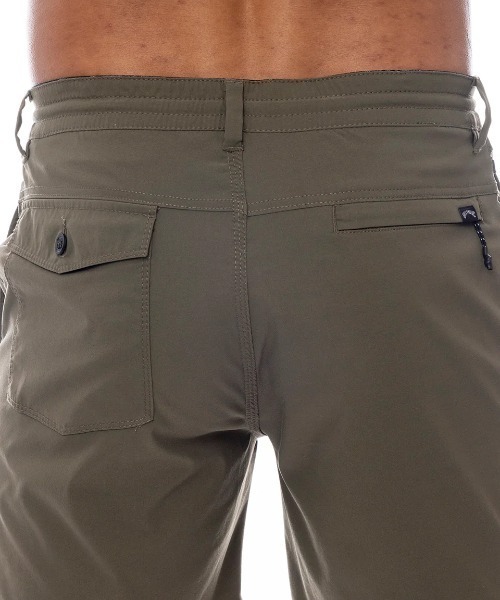 BILLABONG(ビラボン)の「BILLABONG メンズ SURFTREK PLUS HYBRID ショートパンツ 【2025年春夏モデル】/ビラボン撥水速乾ストレッチナイロンショートパンツ(その他パンツ・メンズ・ライトベージュ/ブラック/オリーブ・SMALL/MEDIUM/LARGE)」の6枚目の写真