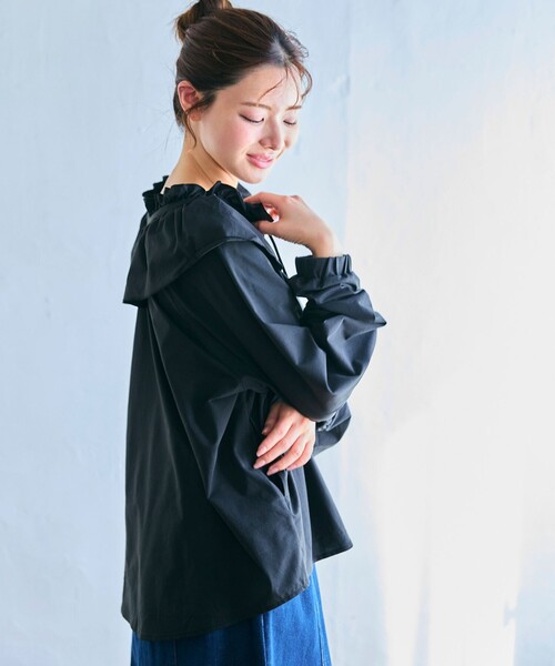 Feroux(フェルゥ)の「ラッシュガード ケープギャザー ブラウス(シャツ/ブラウス・レディース・ブラック系/ベージュ系/ホワイト系・F)」の17枚目の写真