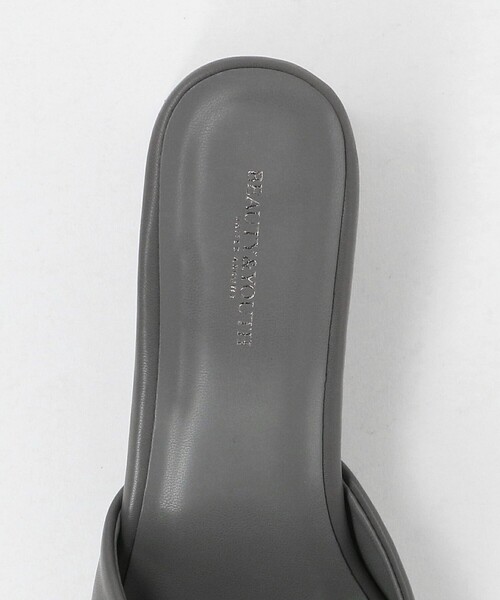 BEAUTY&YOUTH UNITED ARROWS(ビューティーアンドユースユナイテッドアローズ)の「レザーライク スクエアトゥ ミュール(サンダル・レディース・シルバー/ダークグレー・36h/37h/37/36)」の16枚目の写真