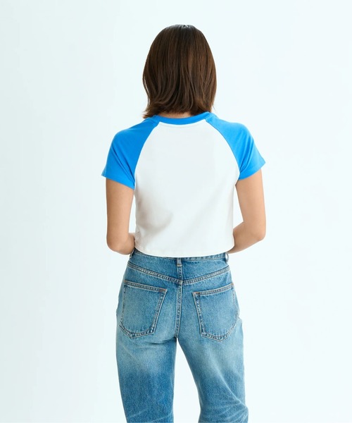ROXY(ロキシー)の「SUN OVER /ロキシーロゴショート丈(短丈)半袖Tシャツ(Tシャツ/カットソー・レディース・カーキ/ブルー/ネイビー・MEDIUM/LARGE/SMALL)」の20枚目の写真