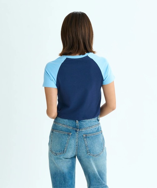 ROXY(ロキシー)の「SUN OVER /ロキシーロゴショート丈(短丈)半袖Tシャツ(Tシャツ/カットソー・レディース・カーキ/ブルー/ネイビー・MEDIUM/LARGE/SMALL)」の12枚目の写真