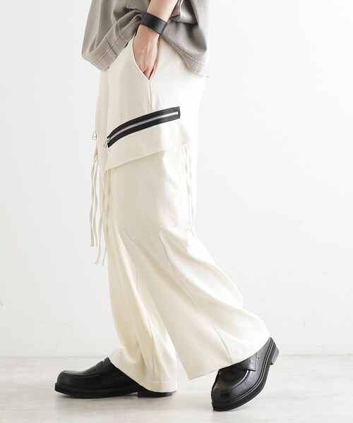 tk.TAKEO KIKUCHI（ティーケータケオキクチ）の「AラインサイドZIPカーゴパンツ（その他パンツ・レディース・オフホワイト/チャコールグレー/ブラック・66）」の8枚目の写真