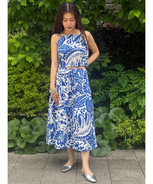 BANANA REPUBLIC FACTORY STORE（バナナリパブリック ファクトリーストア）の「BANANA REPUBLIC FACTORY STORE　　ストラッピー バブルヘム クロップドトップス（キャミソール・レディース・レッド系その他/ブルー・L/S/M/XS）」の7枚目の写真