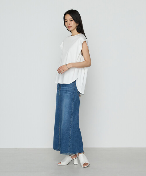 K.T KIYOKO TAKASE（キヨコタカセ）の「コットン強撚ポンチ ショルダータックTシャツ（Tシャツ/カットソー・レディース・ロイヤルブルー/ベージュ/ブラック/ブラウン/ホワイト/ネイビー・9号/7号）」の7枚目の写真