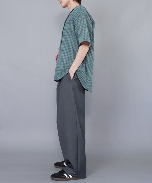 SPINNS（スピンズ）の「バレルレッグスラックスワイドパンツ（その他パンツ・メンズ・チャコール/ブラック・M/L）」の7枚目の写真