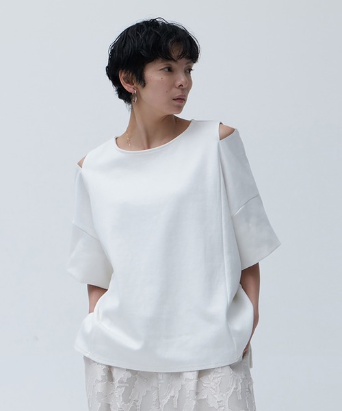 Brown&Street(ブラウンアンドストリート)の「カッティングショルダーカットソー(Tシャツ/カットソー・レディース・ブラック/ホワイト・FREE)」の14枚目の写真