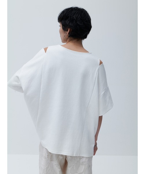 Brown&Street(ブラウンアンドストリート)の「カッティングショルダーカットソー(Tシャツ/カットソー・レディース・ブラック/ホワイト・FREE)」の9枚目の写真