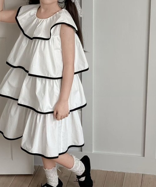 aimoha(アイモハ)の「【aimoha-KIDS-】フリルティアードワンピース (SS)(ワンピース・キッズ・ホワイト・110/120/130/140/150)」の2枚目の写真