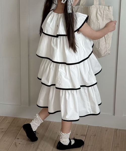 aimoha(アイモハ)の「【aimoha-KIDS-】フリルティアードワンピース (SS)(ワンピース・キッズ・ホワイト・110/120/130/140/150)」の4枚目の写真