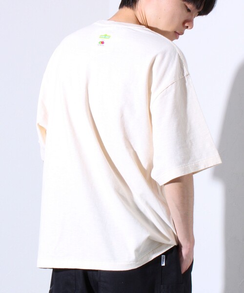 FRUIT OF THE LOOM（フルーツオブザルーム）の「【SESAME STREET×FOTL】Photo T-Shirt C クルーネックプリントTシャツ（Tシャツ/カットソー・メンズ・ホワイト/チャコールグレー・L/M）」の9枚目の写真