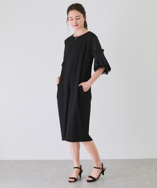 Jayro(ジャイロ)の「袖フリルストレートワンピース(ワンピース・レディース・グレー/ブラック/チャコールグレー・M)」の5枚目の写真