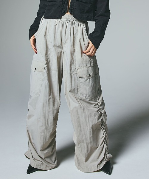 X-girl（エックスガール）の「VOLUME HEM LOOSE EASY PANTS（カーゴパンツ・レディース・ブラック/ライトグレー/ブラウン・S/M）」の3枚目の写真